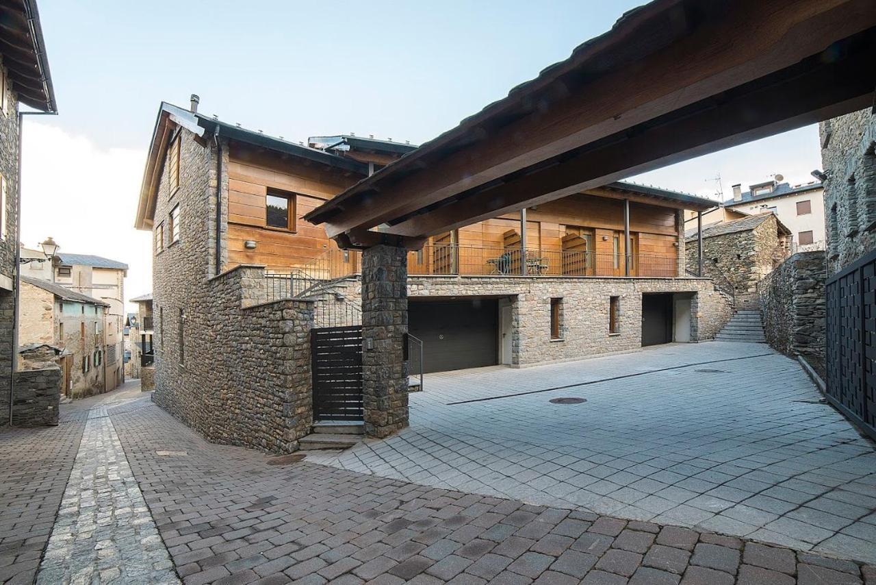 Hotel Roca Alp Bagian luar foto