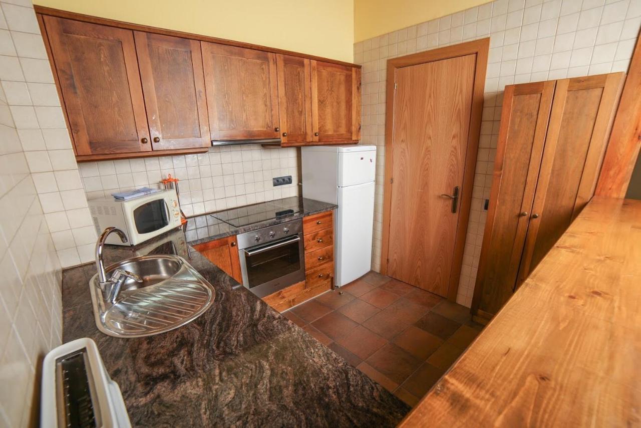Hotel Roca Alp Bagian luar foto