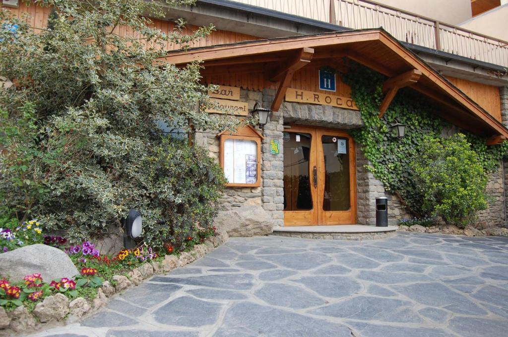 Hotel Roca Alp Bagian luar foto
