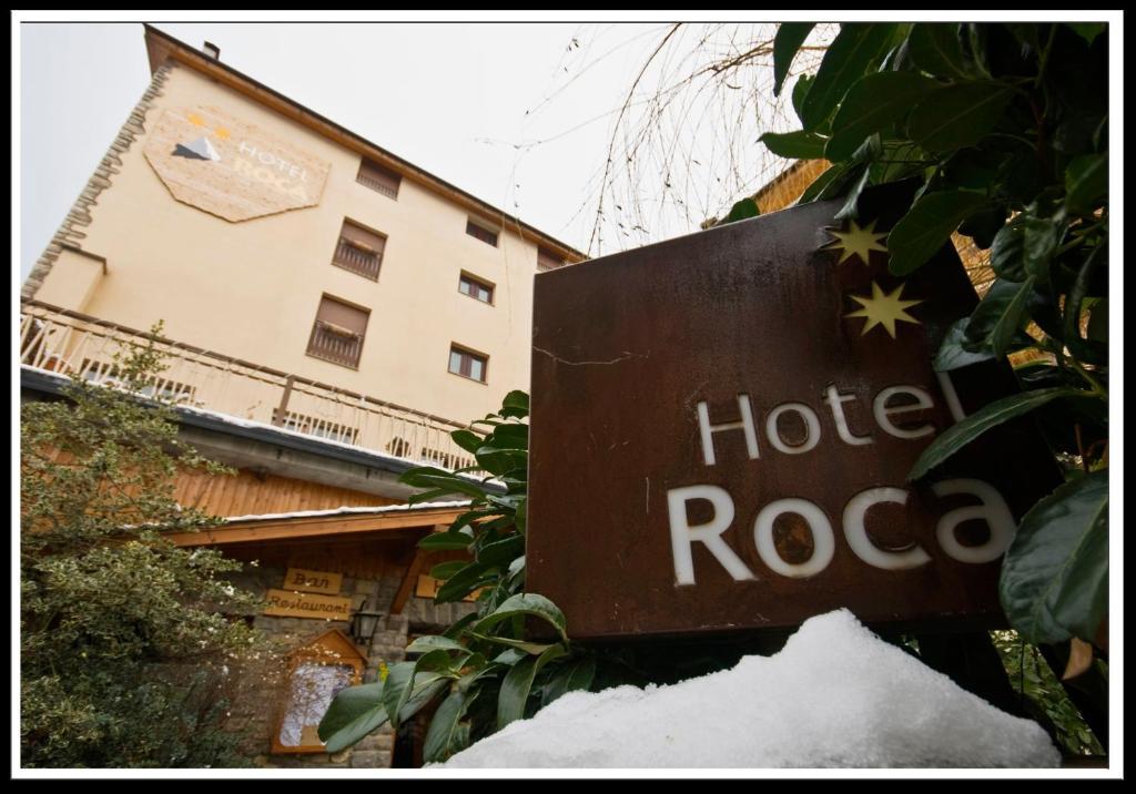 Hotel Roca Alp Bagian luar foto