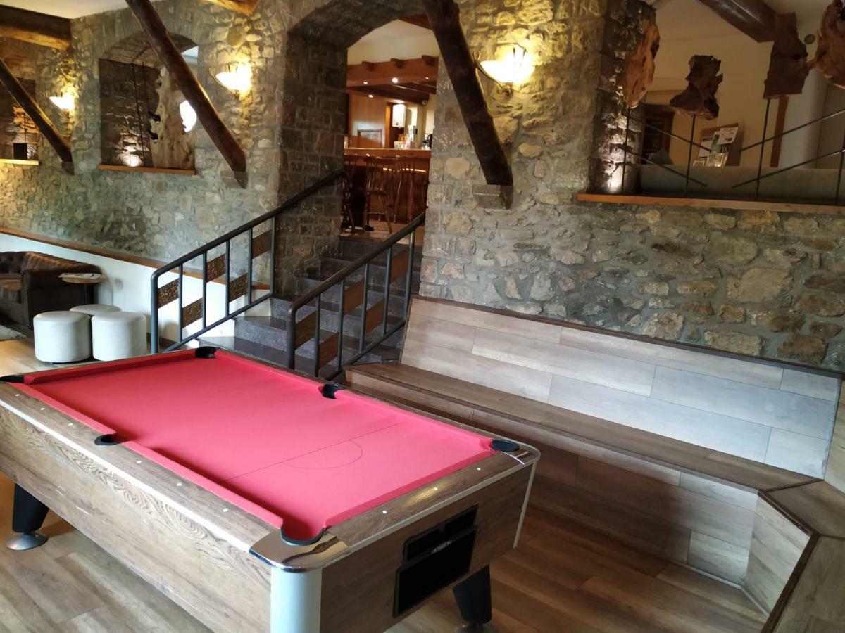 Hotel Roca Alp Bagian luar foto