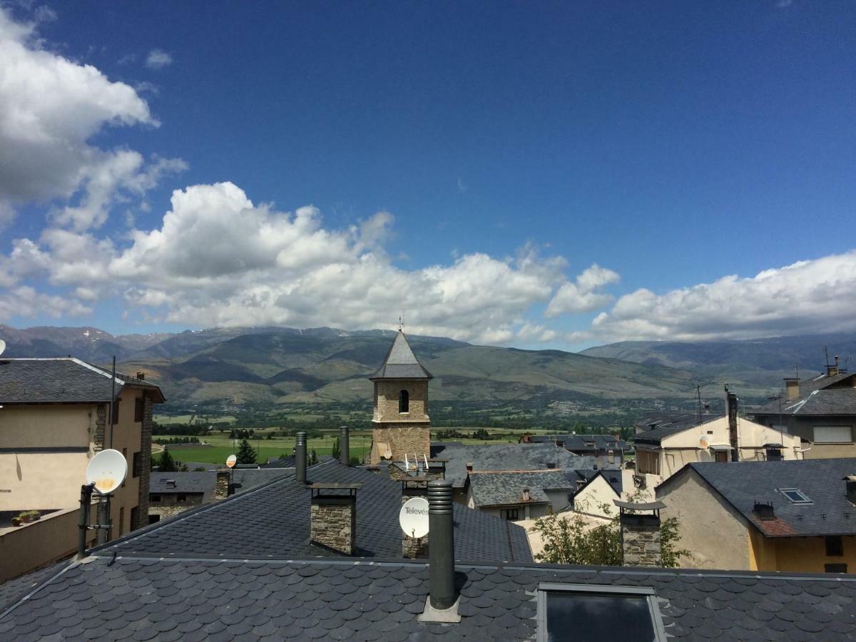 Hotel Roca Alp Bagian luar foto