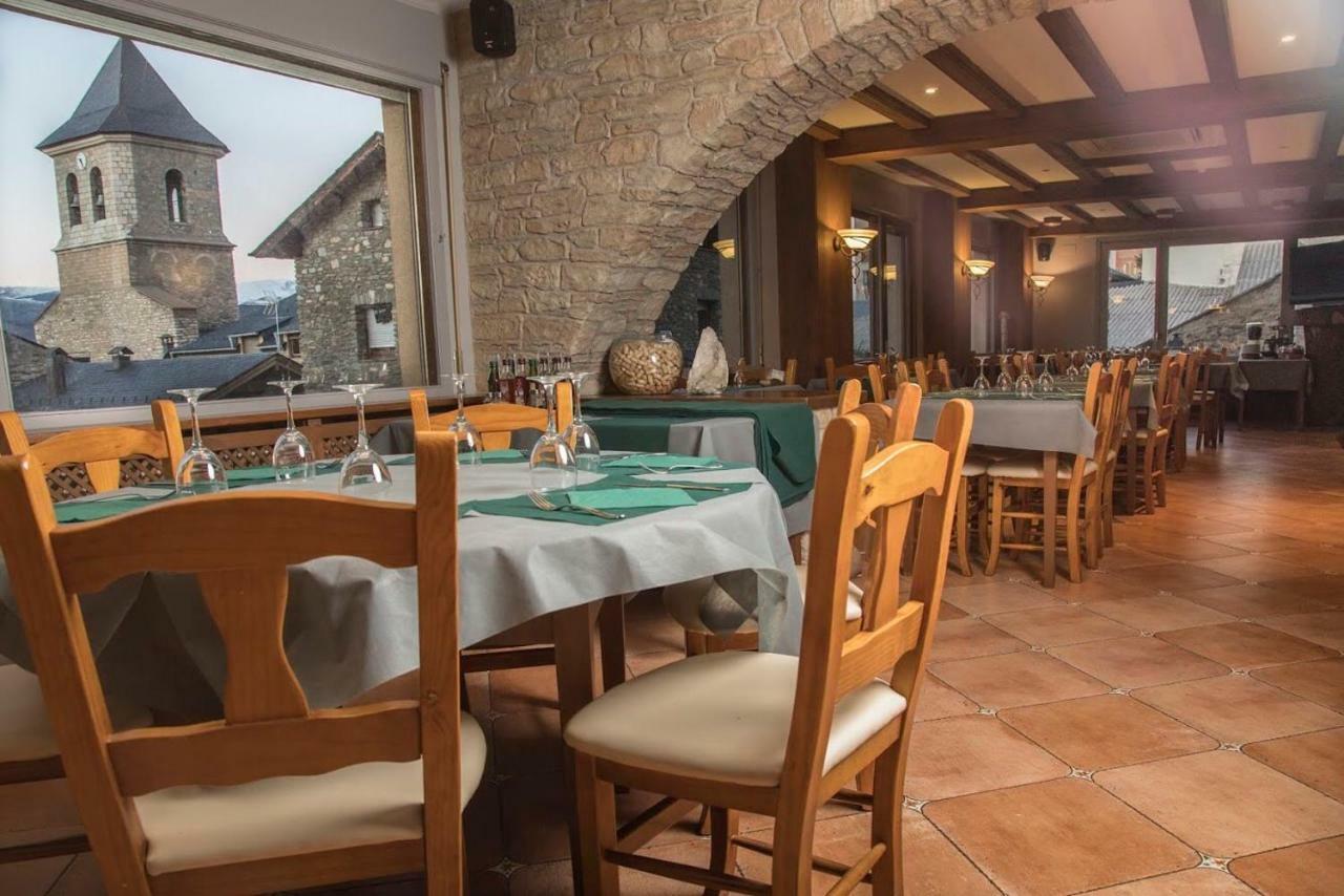 Hotel Roca Alp Bagian luar foto